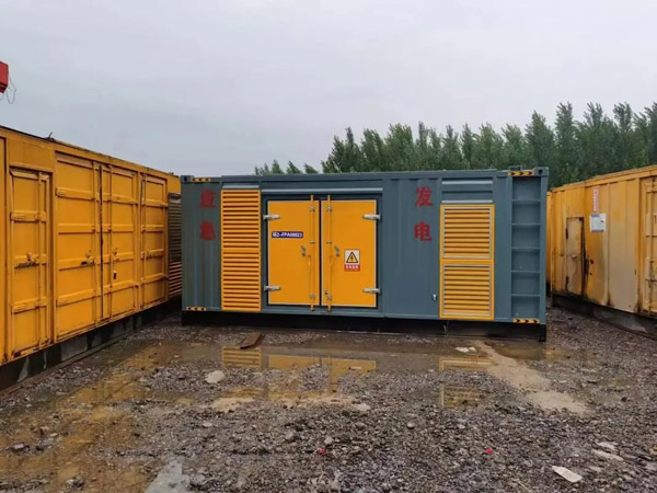 溆浦柴油发电机如何判断干式空气滤清器是否需要更换？