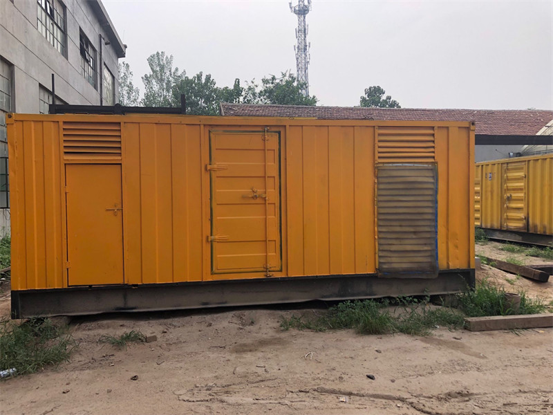 溆浦发电机出租进行负载测试时，电瓶电量不足的具体判断标准是什么？